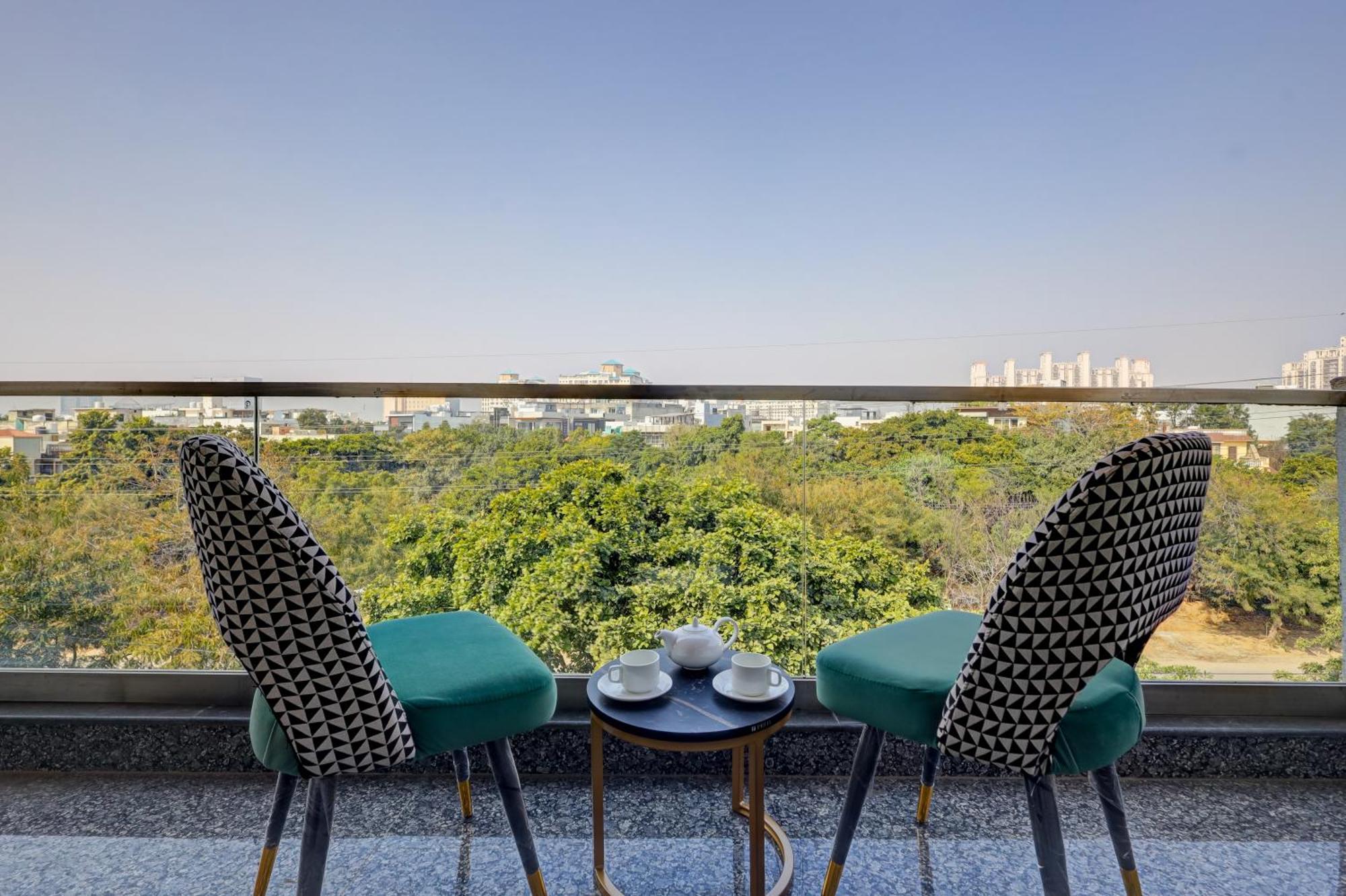 1Bhk Suites Opp Marriott - Huda City Centre Gurgaon Exterior foto